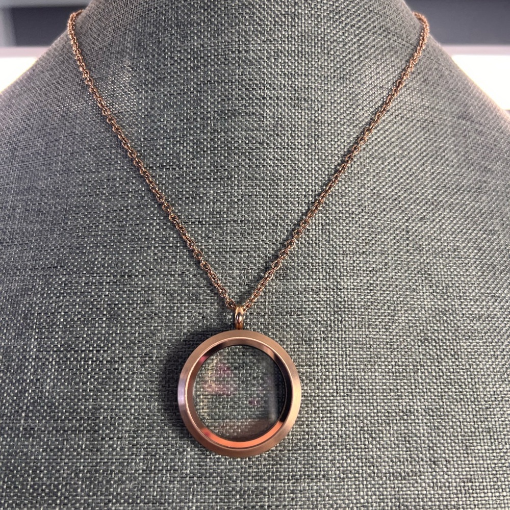 Chic 24k plated Rose Gold Floating Charm Locket Necklace